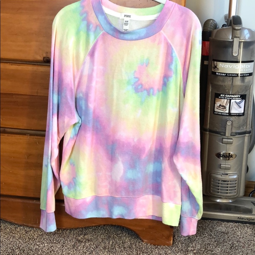 Victoria’s Secret PINK long sleeve shirt